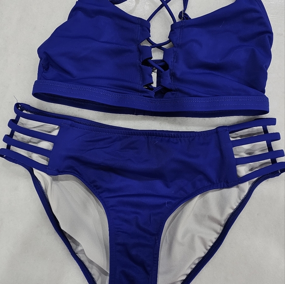 Venus Bikini - Picture 3 of 3